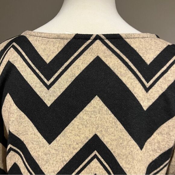 Racers long sleeve zig zag print a-line sweater dress size M Medium - Picture 6 of 12